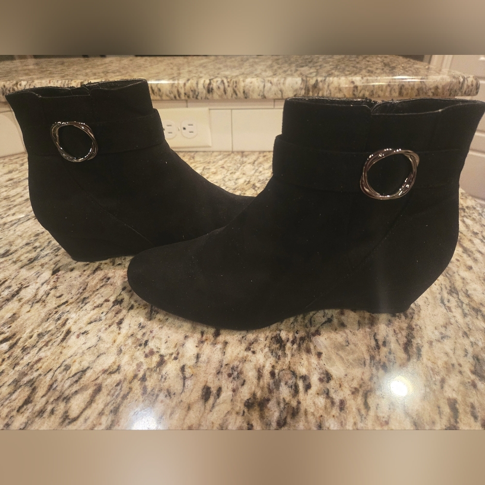 New! East 5th EF GEO Black Booties